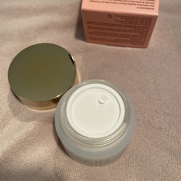 MZ Skin the Calming Moisturizer - Picture 8 of 11